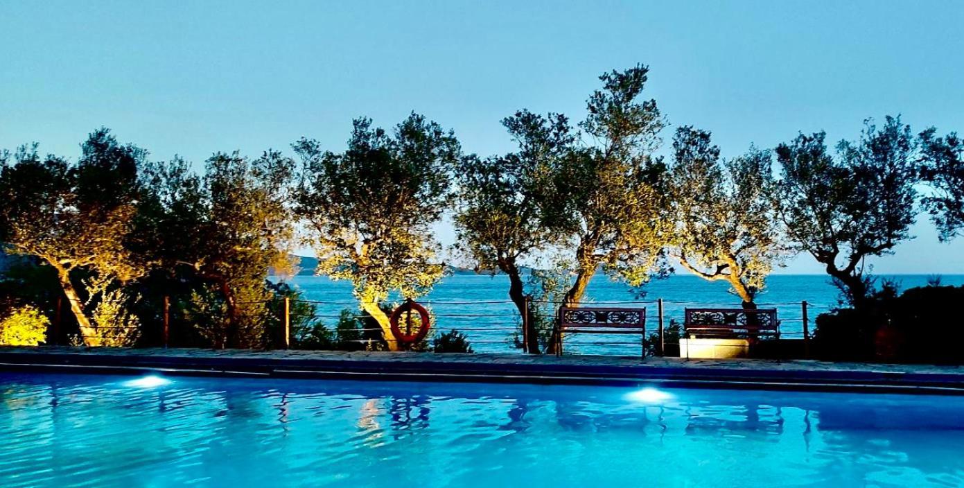 Appartamento Douka Sea Front Residencies Monemvasía Esterno foto